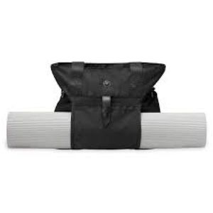 Gaiam yoga mat holder and bag—2 straps